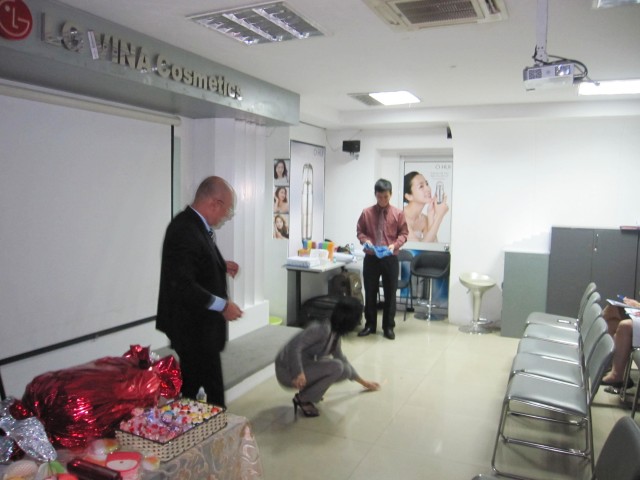 LG-VINA chúng ta là một gia đình (ngày 21-11-2012)